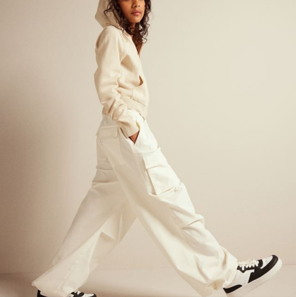 New  H&M Relaxed pants  girl